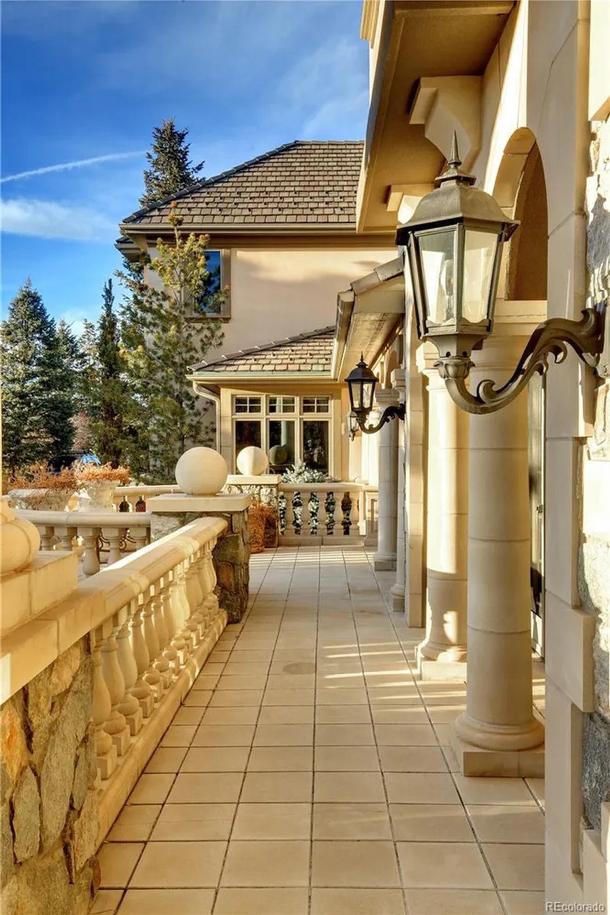 Featured sale at 1334 S Grapevine Rd in Golden, Colorado